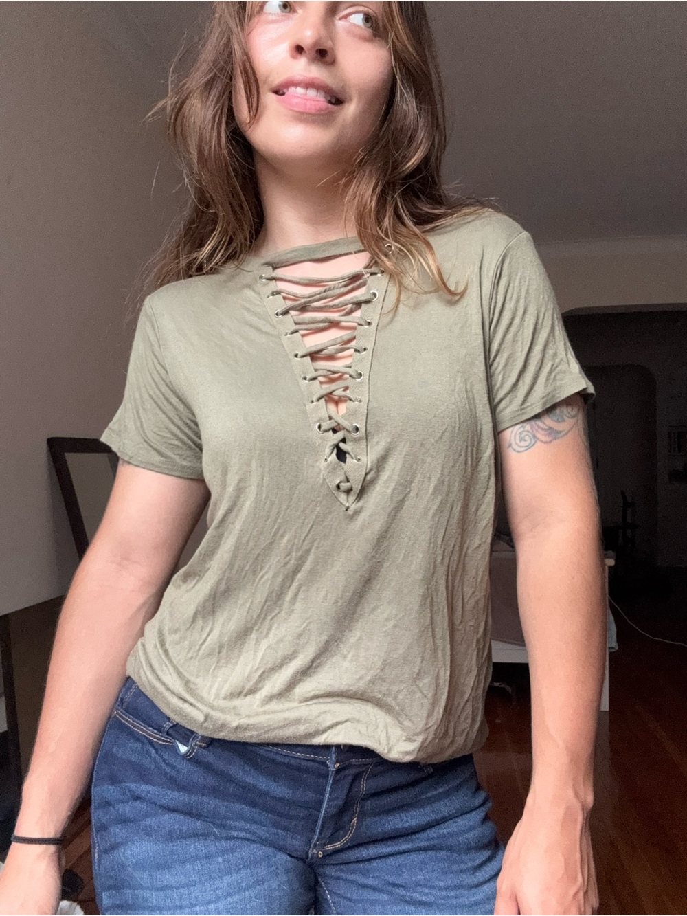 Lace-Up V-Neck Short Sleeve Tee - Olive
